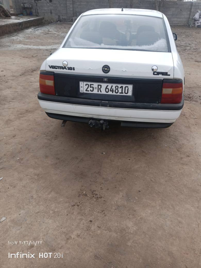 السلام عليكم اوبل فكتره للبيع محرك 16شرط كير محرك صدر،اربع تايرات جديد موديل90 السعر38بيه مجال بسيط رقم ***********
