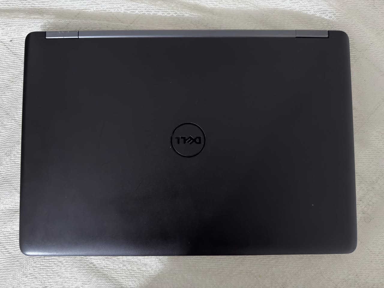 السلام عليكم
لابتوب  Dell latitude E5550 للبيع 
الابتوب مناسب للدراسة وكذلك للأعمال المكتبية والطباعة وبعض الألعاب المتوسطة.
المعالج/ i5 5th  
الرام/ 8GB
الهارد/ ssd 256
يحتوي على كارت شاشة خارجي Nvidia 2GB
يحتوي على windows 10 pro 
مكاني بابل 
توصيل متوفر


**إذا كنت صاحب هذا الإعلان وتريد حذفه لأي سبب، رجاءا أرسل رسالة إلى الدعم الفني**