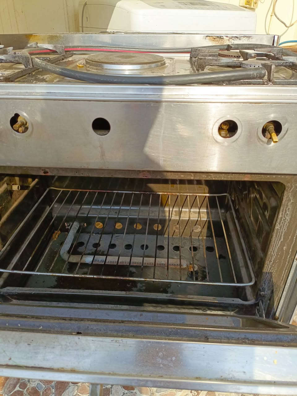 طباخ عشتار ٤ عيون وفرن ب٦٠ وبي محال كلش نظيف فقط عين وحدة تحتاج تصليح


**إذا كنت صاحب هذا الإعلان وتريد حذفه لأي سبب، رجاءا أرسل رسالة إلى الدعم الفني**