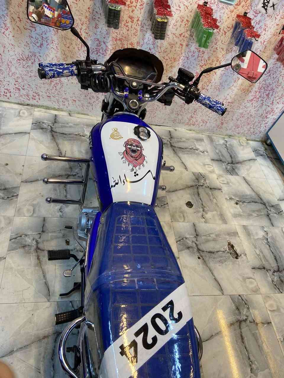 سلام عليكم دراجه أيراني موديل 24 نضافه فول مكاني تأميم *********** متواجد بس عل خط السعر 700بي مجال
