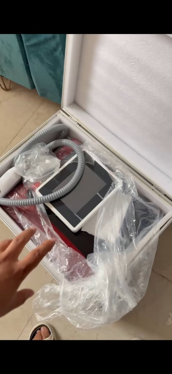 انتباه 💢💢 ياالله اجهزه تجميل البيع جهاز اليزر تقشير كاربوني وازله وشم اصدار 2026 جديد +++جهاز هايدروفيشن جديد مستخدم يومين + جهاز اليزر ازله شعر عملاق امريكي وسعرهن مناسب ***********
