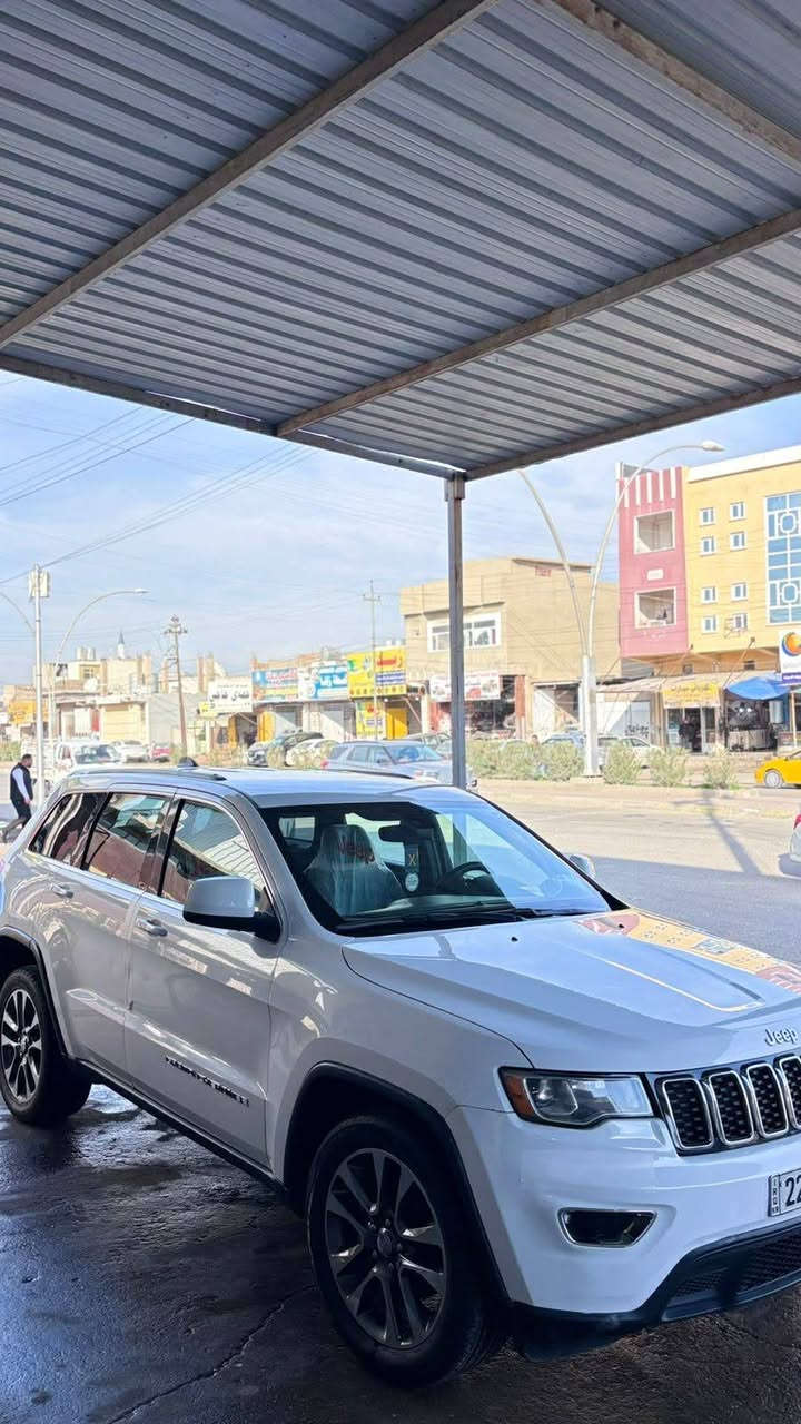 السلام عليكم 
جيب لاريدو 2017للبيع او مراوس 
ضرر جاملغ سائق نص صبغ باب السائق نص صبغ  اوجاملغ السكن صبغ 
ماشيه 170
فول ويل
هزه سنويه كله جديد
سعر 207وبيه مجال
مكاني كركوك 
***********
