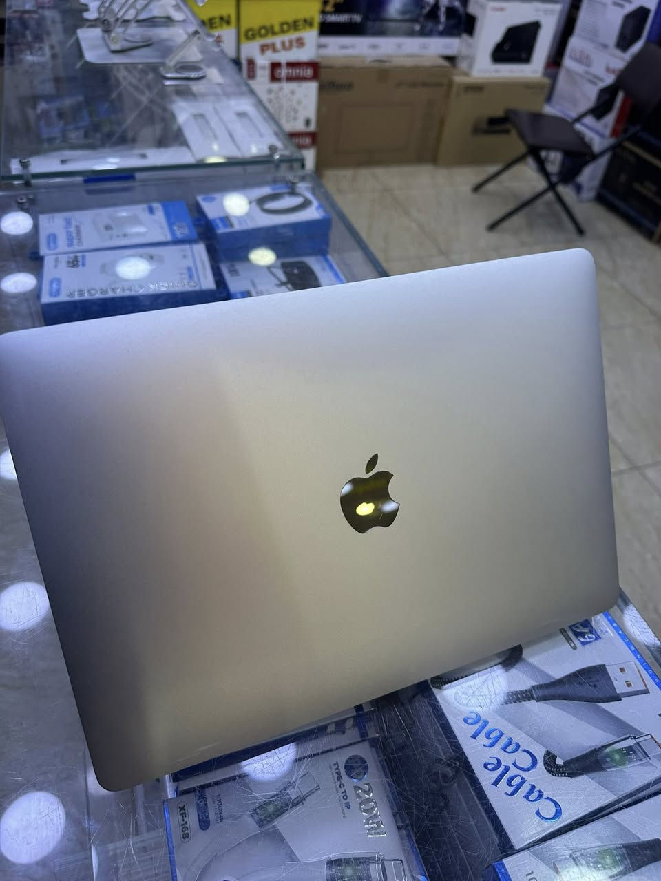 Air m1
Ram 8

Hard 256

نضافة 100%
لون سلفر

الملحقات الشاحنة فقط
باتري 95%

 السعر 690 الف 

***********
