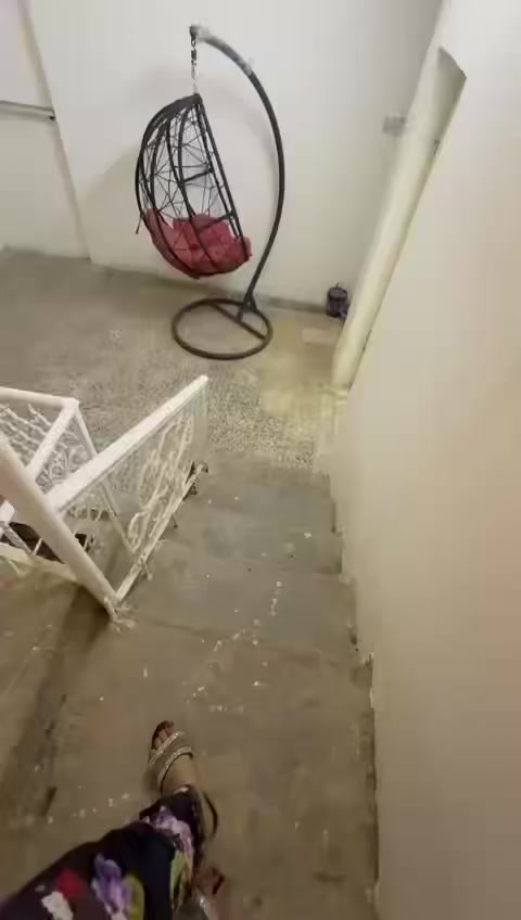 سلام عليكم
بيت للبيع ب ام نجم مساحه 75 واجها 5 ونزال 15
بي 3 غرف واستقبال وصحيات ومطبخ وحولي مكان البيت بضهر شارع ٢٠ بضهر مدرسة العراق الجديد قرب مستوصف الشفاء
البيت بي اثاث وفارغ
مستعجلين عالبيع
الاستفسار الاتصال ***********
