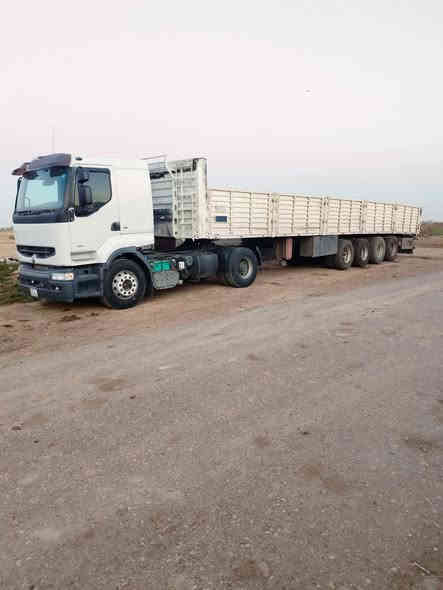 السلام عليكم للبيع عربانه حدادة ابو حيدر تركيه طول ١٣ و٦٠  اربع محاور جوبلس 2 رفاعات تخم تاير ما مشتغل تخم بنز شرط تخم جوبلس عربانه جاهزه مابيها اي نقص 
سعر 120 ورقه وبيها مجال بدون فصخ وربط
 الشراي يتصل ***********
***********
