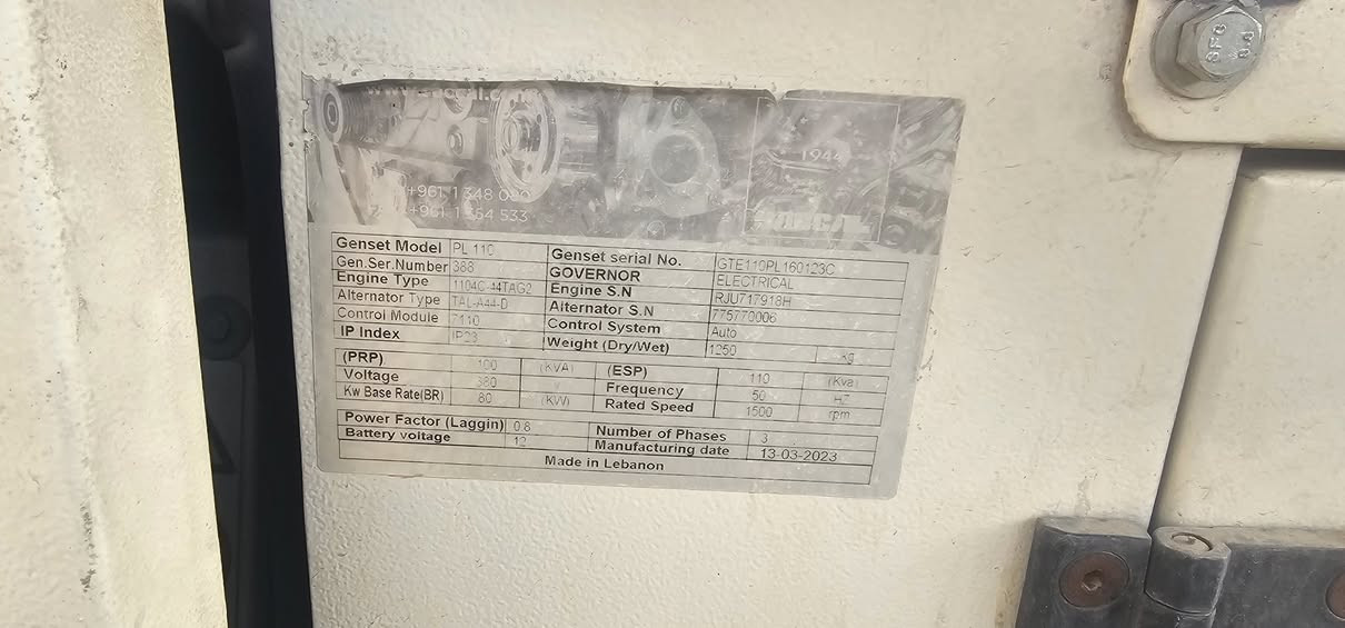 السلام عليكم
مولدة بيركنز 100kv للبيع جديدة
مشتغلة 4200 ساعة بدون حمل شغاله كلشي ما ناقصها
للأستفسار الاتصال على الرقم
***********
