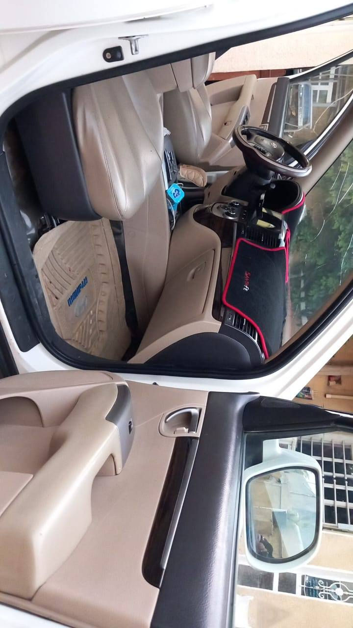 السلام عليكم ..
للبيع سيارة سنتافي موديل 2012 محرك 6 سلندر 7 راكب .. رقم بغداد الانكليزي .
السعر 140 $ وبيها مجال .
التفاصيل بالسونار المرفق . 
هاتف ***********
