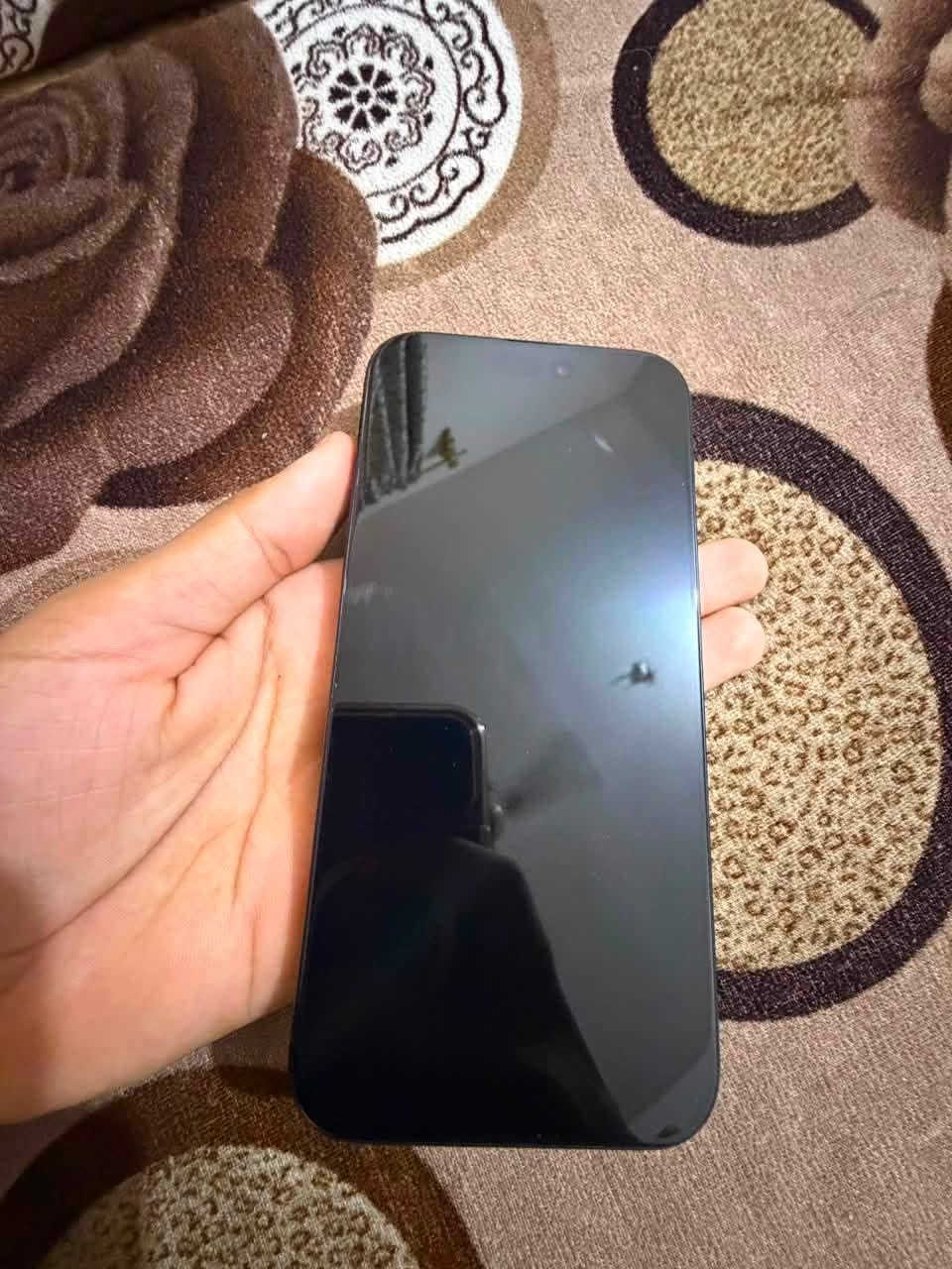 � للبيع iPhone 16 Pro Max – 256GB
* اللون: أسود
* السعة: 256GB
* إصدار: سنغافورة (ZA/A)
* دبل شريحة
* صحة البطارية: 95% 🔋
* عدد دورات الشحن: 383
* الجهاز مفول 100%
* النظافة 100%
* الجهاز مضمون 100% وجميع القطع أصلية.
* بدون كارتون.

💰 السعر: 1,300,000 دينار عراقي، وبيه مجال للجادين.

📩 للتواصل: خاص أو اتصال على الرقم: ***********
بيه واتساب
