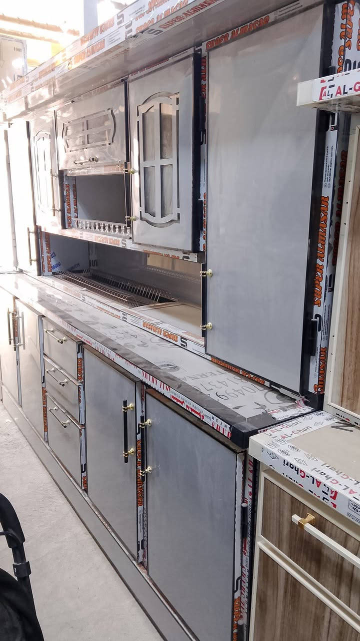 السلام عليكم معرض السلام البيع وشراء
الأثاث المستخدم والجديد وستبدال جديد بالمستخدم*********** عنوان جزيرة باب الهوى
