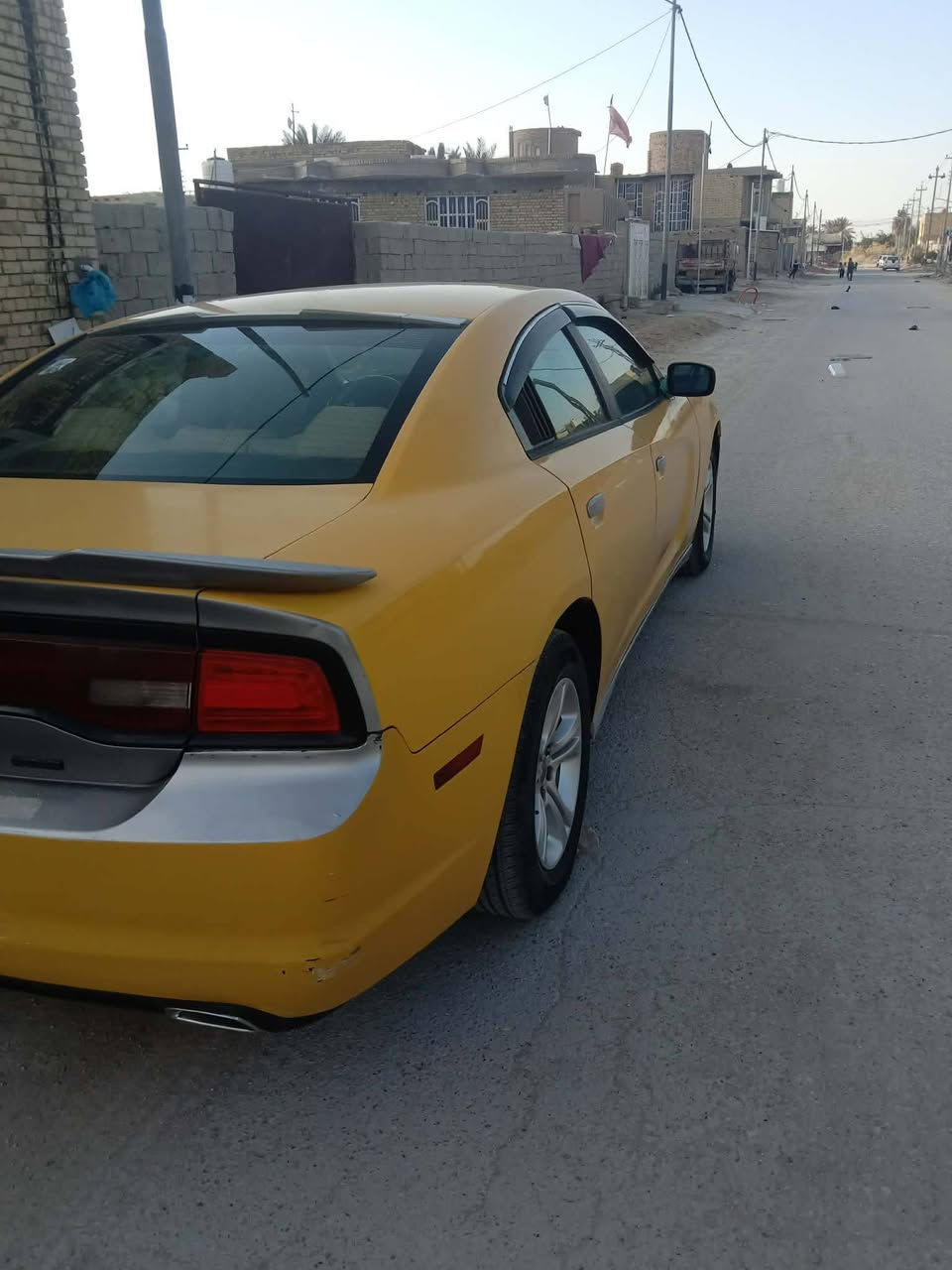 سلام عليكم سياره جارجر موديل 13 سياره جاهزه كله جديد مكنيه كير اكسل حداديه  كله جديد كبل لشغل سياره جاهز بيه بنيد وجاملغ شبرين بدون دواخل سعر 150 لمكان ناصريه شطره ***********))***********
