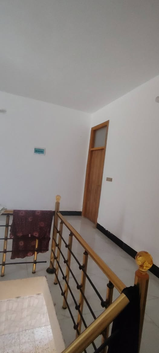 يا الله بيت حي العسكري مدارس قرب الادله الجنائية بصف الركن 120 متر طابقين بناء جديد السعر 135 وبي مجال الاتصال ***********
