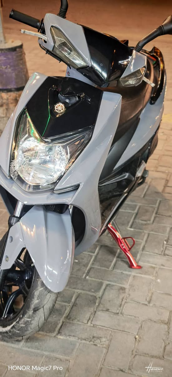 سلام عليكم سكنس شمعه جديده وتعبان عليه السعر مليون 350 بيه تزويد قليل الرقم ***********
