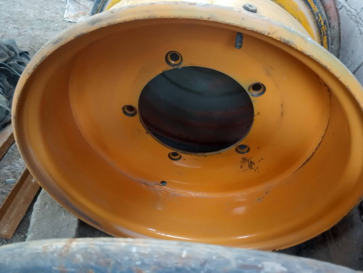 السلام عليكم ويالة جيسيبي حجم ٢٥ عدد٣ واويالة جيسيبي حجم ٢٤ عدد ٣ للبيع موبايل ***********
