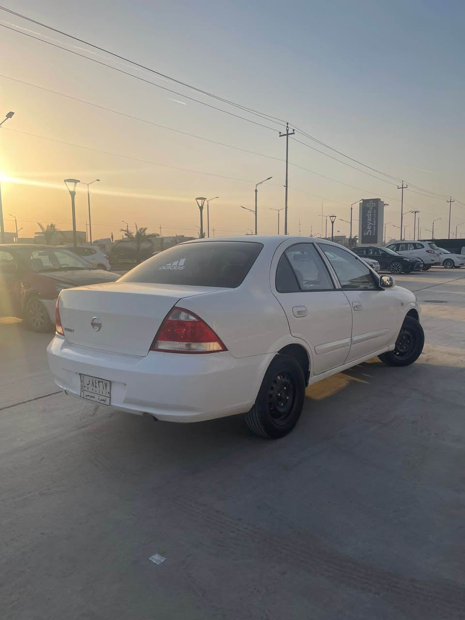 سلام عليكم … 

نيسان سني مديل 2012 . 

رقم بصره مشروع وطني 

السياره جاهزه من كلشي ماناقصهه شي 

بيهه صبغ باب + جاملغ خلفي 

السعر 95 بيهه مجال بسيط 
مكان السياره بصره 
*********** البصرة, العراق
