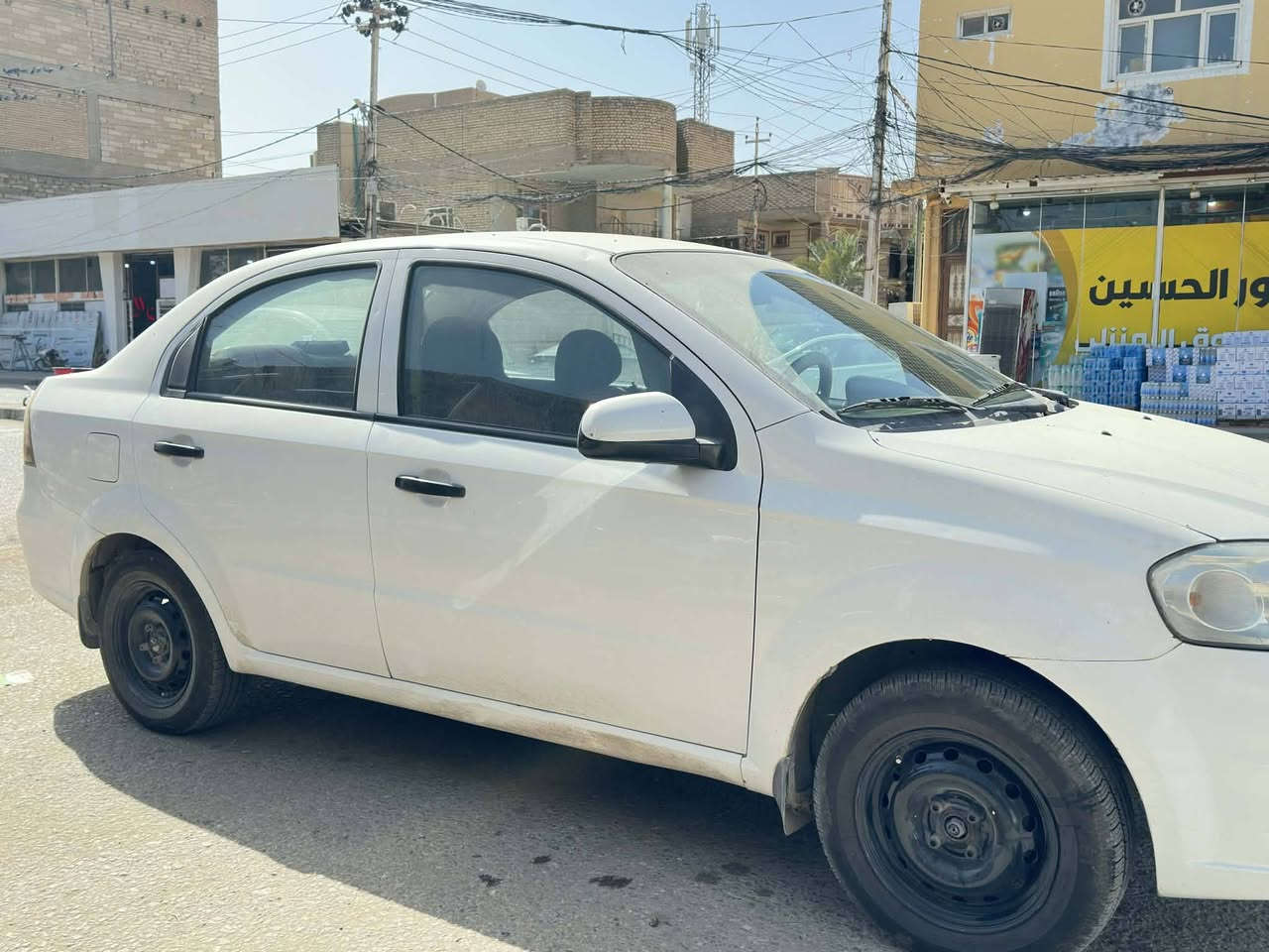 افيو موديل 11 السعر 75
***********
السياره بيه بارد باب الخلفي وره السايق
