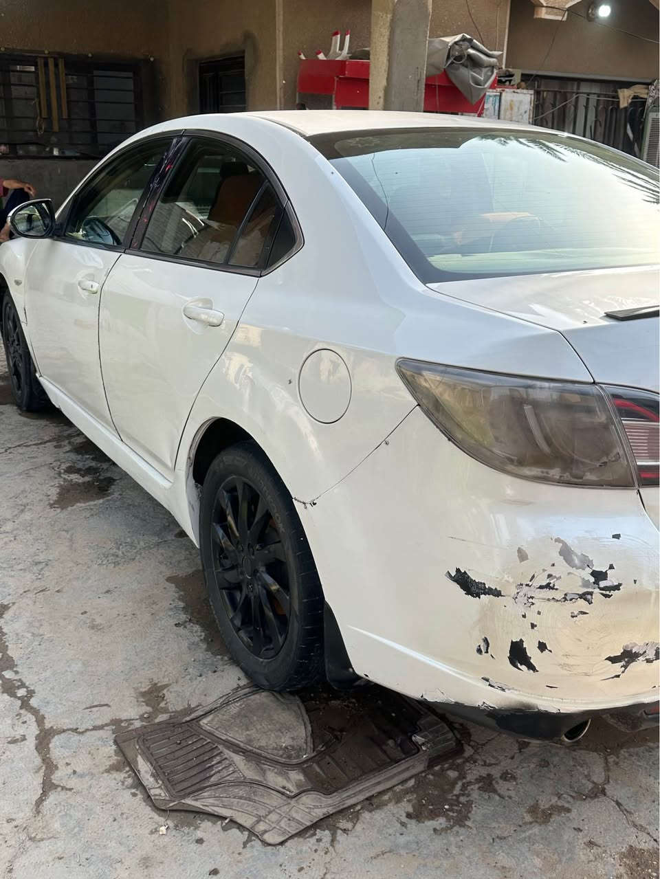 مازدا زوم6 خليجي مصبوغه عام 
محرك كايم بس تمشي 
سياره باسمي سعرها 45 وبيها مجال
مكانه بغداد
*********** بغداد, العراق
