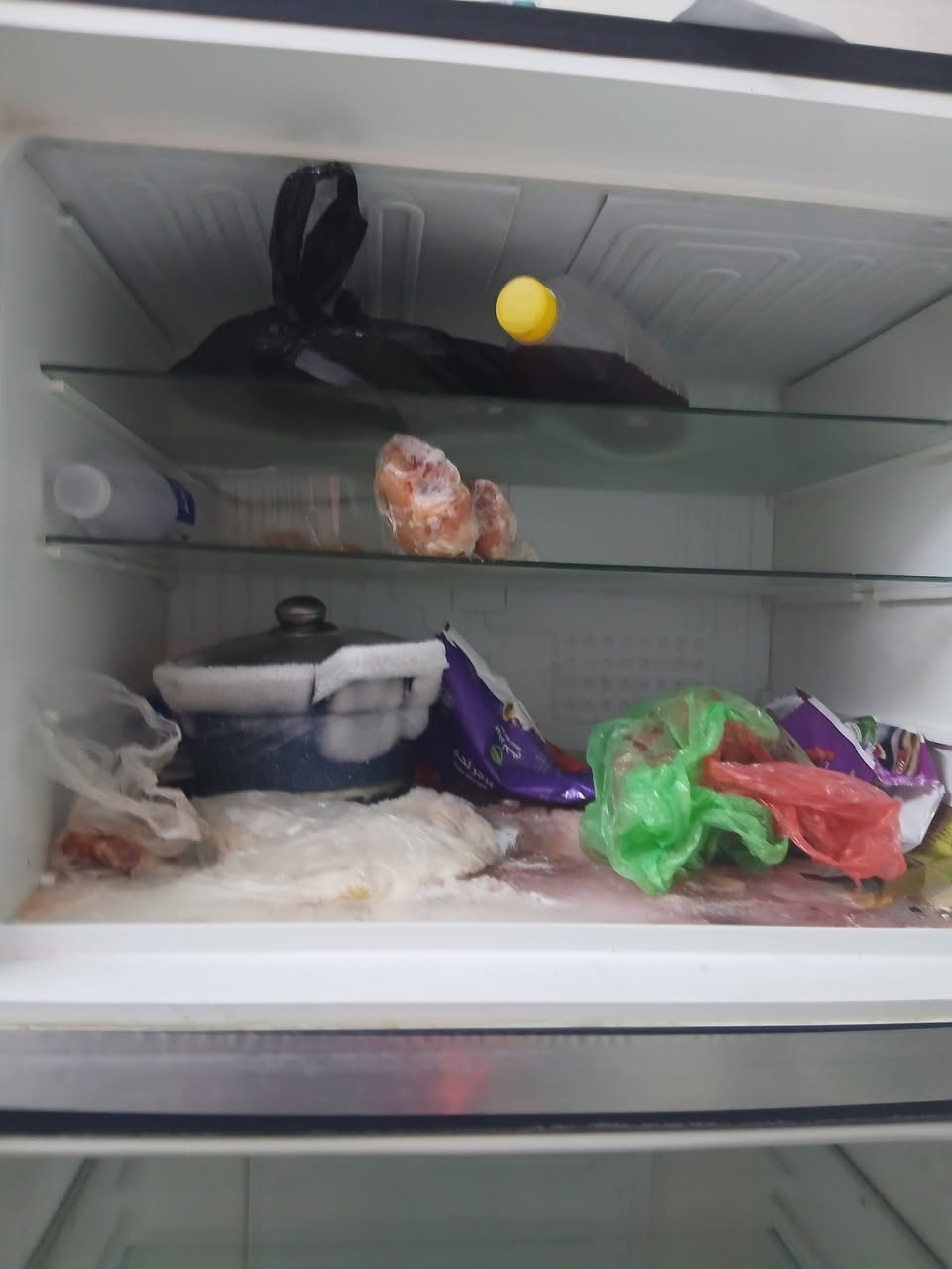 ثلاجه حجم كبير نوبل الباب الاول نظيفه تجميد فول  بيهه اضرار بسيطه سعر ٣٥٠ بيهه مجال مكان رحمانيه شعله


**إذا كنت صاحب هذا الإعلان وتريد حذفه لأي سبب، رجاءا أرسل رسالة إلى الدعم الفني**