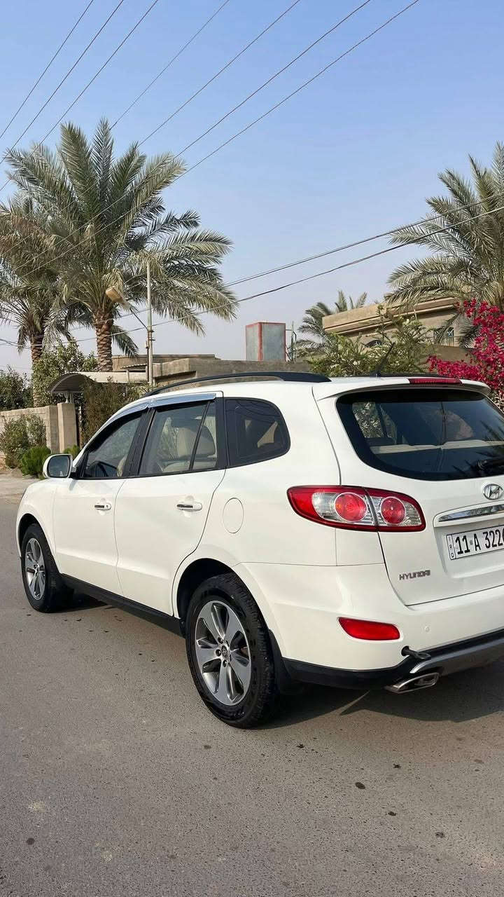 السلام عليكم
سنتافيا 2012 مكفوله كفاله عامه حتى من البارد والصبغ

مكينه 6V
3 قطع تبريد
كامره حساسات خلفيه

السياره ع وضع الشركه رقم بغداد الدولي
للاستفسار الاتصال عالرقم
***********
