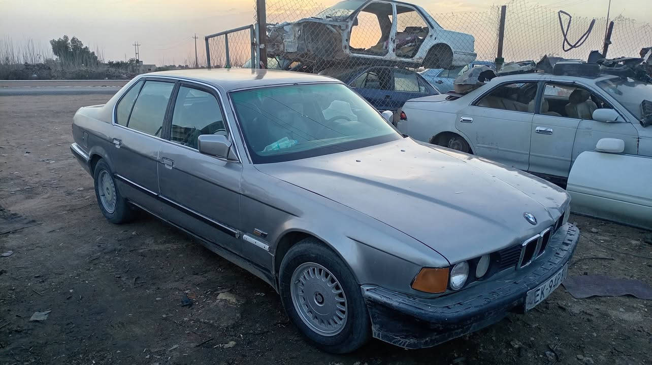 سلام عليكم
بي ام  تفصيخ فقط 
قطع قيار شتحتاج من غراض موجوده 
العنوان الغراف. الشارع العام 
رقم الهاتف. ***********
