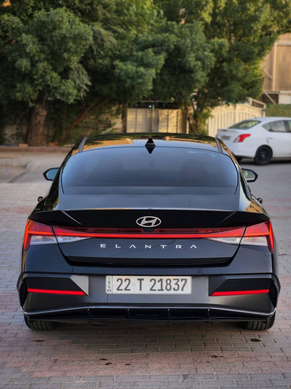 السلام عليكم
الانترا موديل 2024
لون اسود🏴🏴🏴🏴

فول مواصفات 

رقم أربيل جديد 

معروفه مواصفات لمتد معروفه
فتحه سقف 
كشنات جلد تدفئه 
كهرباء 
سايد بريك كهرباء 
رادارات اماميه جانبيه خلفيه 
شاحن وايرلس 
قياده ذاتيه 
اناره داخليه
تحذير الخروج عن المسار 
مانع تصادم 
شاشه دجتل 
تبريد بيانو 
اضائه خلفيه لد 
لد نهاري 
كامره خلفيه
محرك 2000 دوش 
تشغيل عن بعد 
باقي المواصفات معروفه ما يحتاج اذكرهن 

حادث شبر بل بنيد صبغ فقط 
مكان السياره بغداد زيونه
السعر 169$$$
للتواصل ***********
