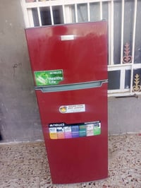 ثلاجة للبيع نظافة 90 بل ميه بيع مستعجل السعر خاص 07742319464غير متواجد...