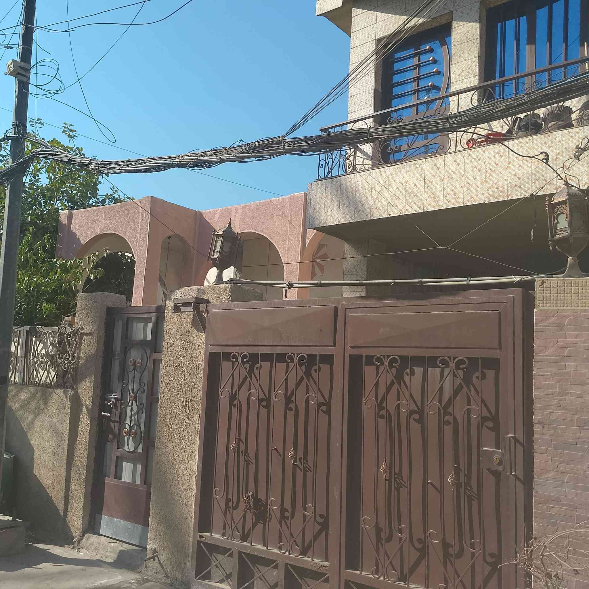 السلام عليكم من رخصة مدير الكروب الى اصحاب المولدات الديزل السحب شغلي كهربائي مع كادر مختص شغلي نصب بوردات وتسليك الضفاير وتصفية الوايرات القديمه ورفع الضفير القديمه ونصب العواميد للضفيره  ونحنو مسؤلين عن اي قطع ايصير*********** موجود واتساب
