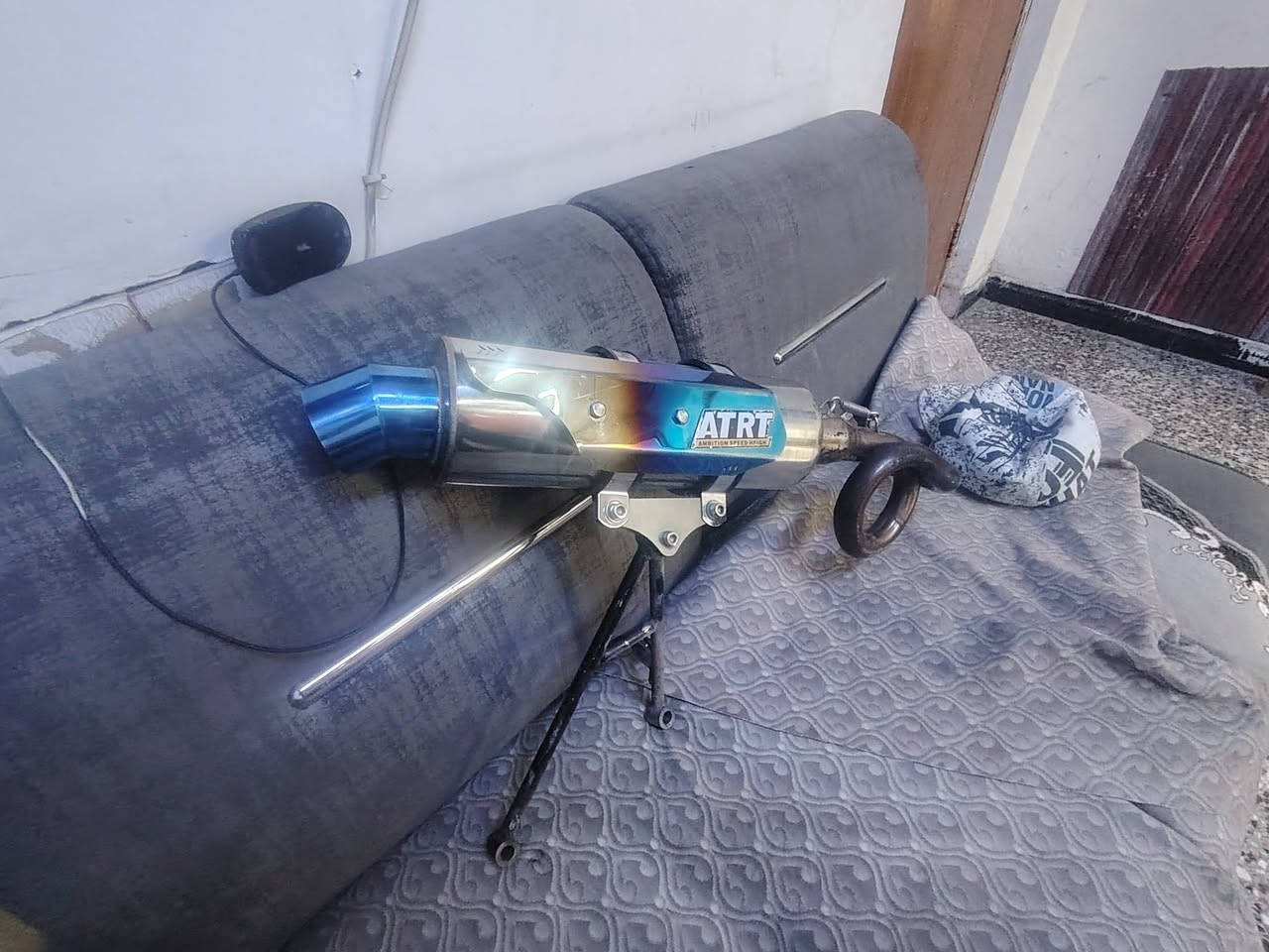 السلام عليكم صالنصة حلزونية صوته مرعب للبيع ترهم عل ماكس وعل سكنس فحل صالنصة جديدة قطرت لحيم ما بيهة سعره 45 الف بيهة مجال حك الجية فقط فقط وال ما يعرف سعرهة لا يضل يسولف ترى صايمين وما بين حييل مكاني شارع فلسطين الرقم ***********
