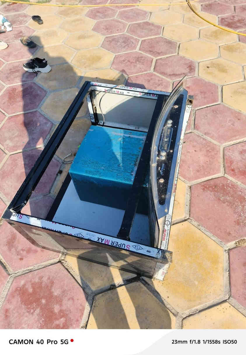 سلام عليكم مفرغه للبيع قيم وخذ متروكه من زمان نضيفه هيه وجديده  مفرغه جداريه ***********
