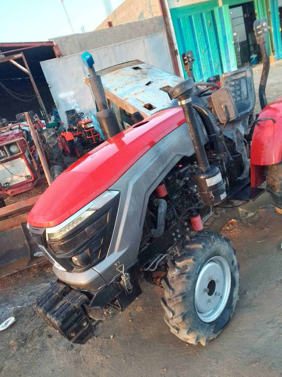 سلام عليكم كاروبه 3بستم فور ويل بور سترن  25حصان زيرو العنوان الصويره للاستفسار الاتصال على الارقام ***********//***********
