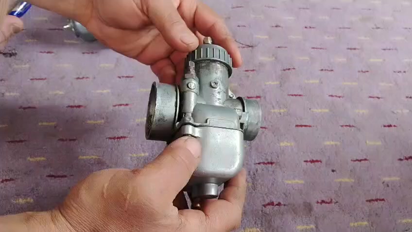 كابريتر للبيع سعر الوحده 20 ألف توصيل جميع محافظات العراق  رقم الهاتف ***********.   *********** يوجد واتساب
