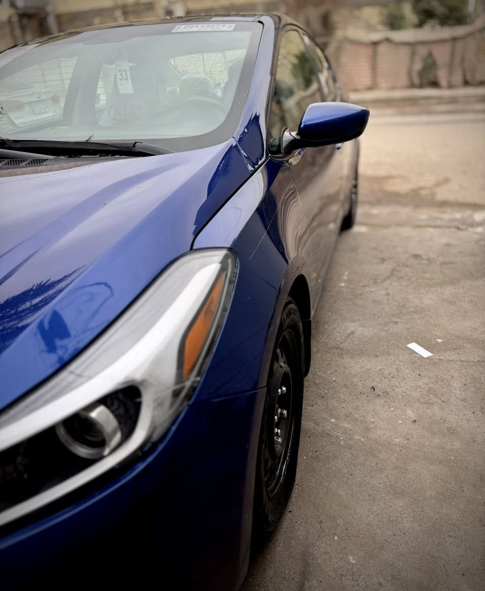 السلام عليكم فورتي موديل ١٧ وراد امريكي حادثه فقط بنيد شي بصيط ونفسه معمر فقط البنيد صبغ مكفول من الدواخل لا شاصي لا لغد لا تبديل لا بدنه فقط بنيد صبغ الباقي مكفوله من البارد والشخط والصبغ والتبديل مكينه ٢٠٠٠ دوش والكير على الشركه مكفووول ومملعوب بي ماشيه ١١٥ السياره كله على وضعيه الشركه مبدل بيه فقط تخم تاير وباتري فقط الصدر وسيرفس المكينه مملعوب بي بعده ع الشركه وهم مكفووله كاعيات البلاديه مالته مال امريكا والكبات بعده كارتون شاشه اندر ويد كامره دواره تدفئه تبريد فول تحكمات 
كشنات جدد الفلينه والسبير مالته بعد منازل السياره اجدد من الصور بسمي سنويه وارقام وهزه جديده 
وشرط التحويل والسونر مكاني بغداد الجديد
 الامين الثانيه النواب السعر  ١١٩ وبيه مجال ***********
