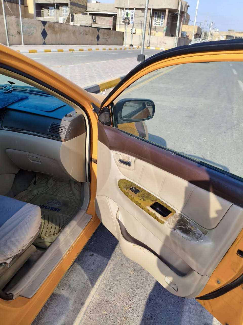 جيلي موبل للبيع السعر 30 الاستفسار الرقم سياره جاهزه كل نقص ما بيها رقم دولي سنويه جديده انتصر وتدلل***********
