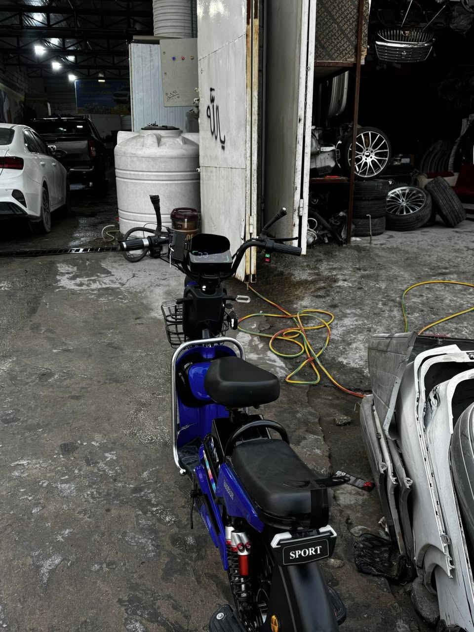 سلام عليكم حبايب باسكل   شحن  اخو الجديد مستعمل قليل حجم20  بي درع
دبل سويج تشغيل عن بعد
5بطاريات 4سرع السرعه 90

اشاير امامي خلفي 

لايت ناصي وعالي 

هورن

ستاند مبايل وبي مكان للشحن 

دبلات امامي خلفي 

باسكل جديد مامستعمل هواي 

وانطيك وياه الشاحنه هديه 

السعر خاص 

شراي راسلني خاص او واتساب وتدلل***********
