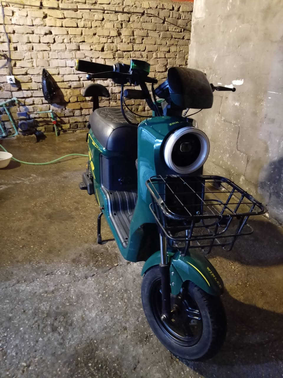 سلام عليكم بايسكل شحن R9 دبل بطارية صارلة شهرين طالع من المعرض اي نقص مابي عنواني كربلاء السعر ب500 وبي مجال حك الجية *********** واتساب
