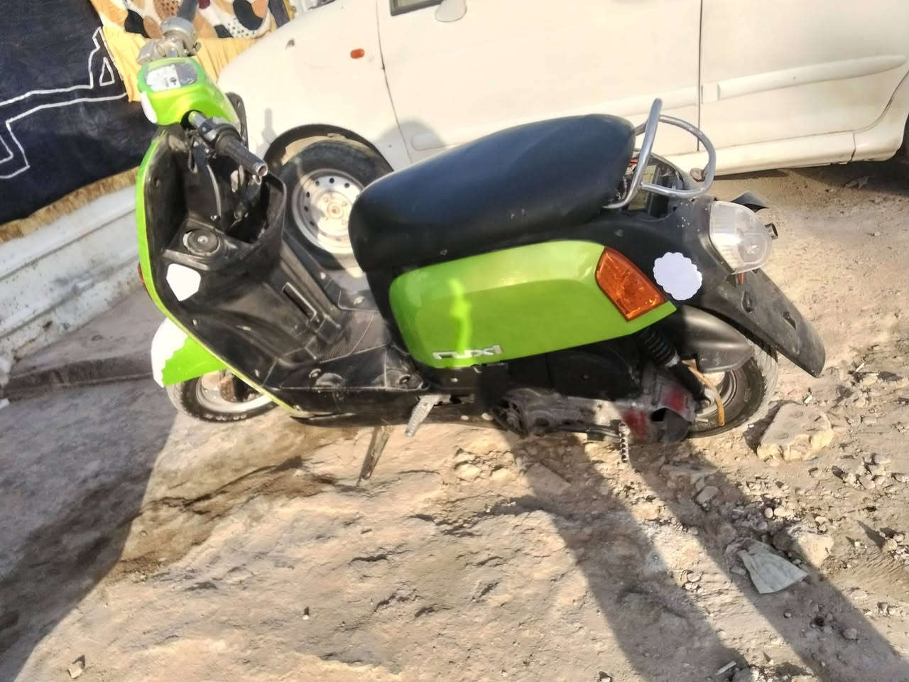 اسلام عليكم شباب ماكس بوليسي للبيع
الدراجة بلادية بيها نقوصات بصيطة نضيفة  شغالة نكرة بكل وقت 450وبيها مجال بصيط بغداد الزعفرانية  ***********ما متواجد على فيس اتصال فقط
