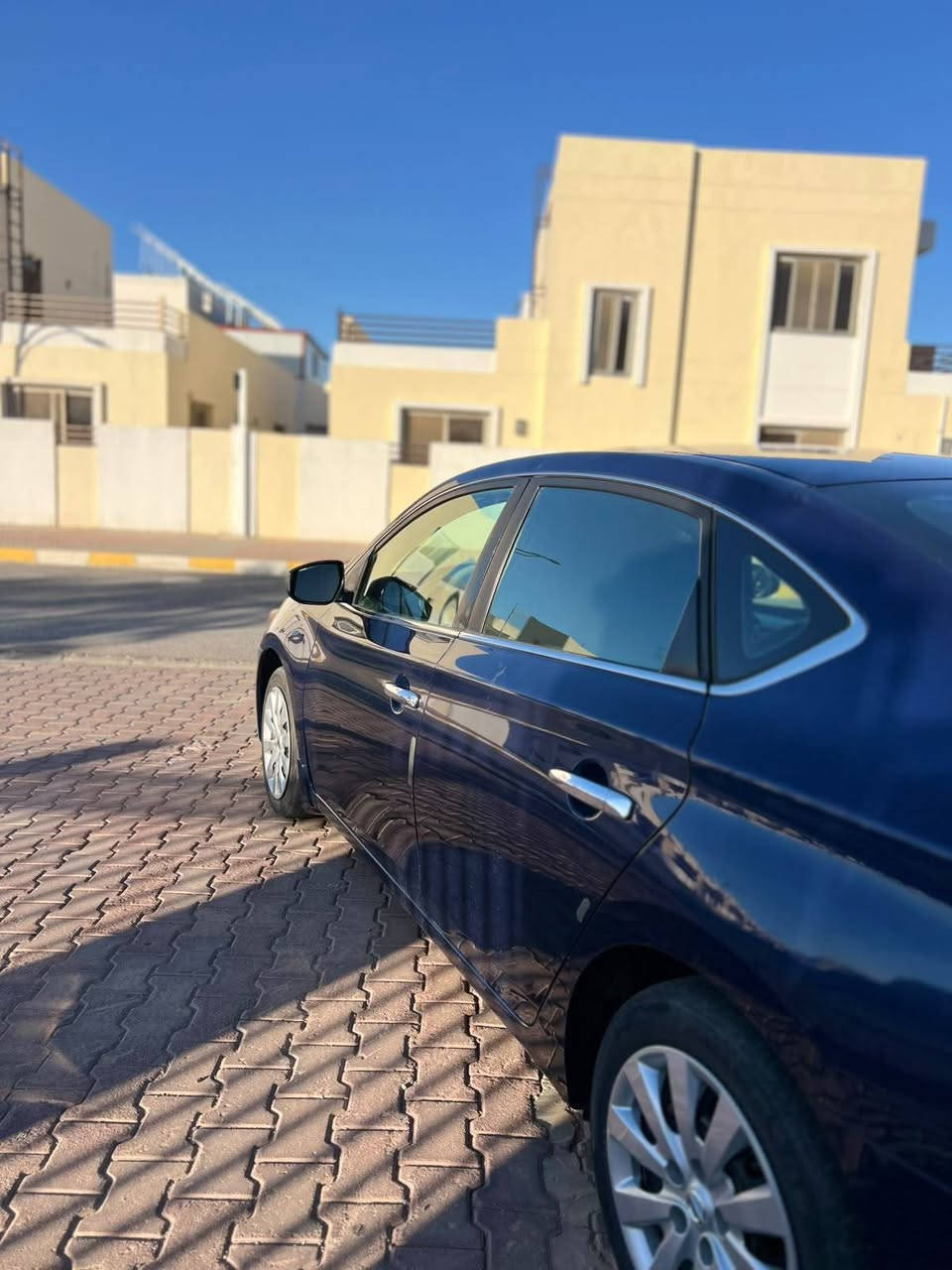 لبيع سنترا وارد امريكي 
كلين مابيها ولا ضربه ولا بارد ولا صبغ
كير شرط 
محرك شرط 
تبريد تدفعه شرط
شاشه كاميره
يرباكات 
تحكم ستيرن
مثبت سرعه
رادار امامي
سياره كامله 
لون ازرك 
سعر 120وبيها مجال لطيبين 
الاتصال ***********
