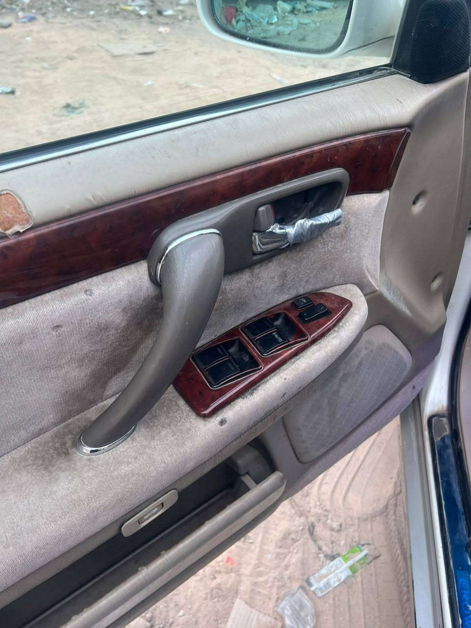 السلام عليكم
سياره ملكه موديل 2005
فول مواصفات اربع دكم
سياره اصوليه 
مسجله صلاح الدين
بس ابيع حديده الي يشتريها هو يرقمها
مكفوله من العشائر والدوله
السعر ٧٠ ورقه مكان السياره بغداد
الاتصال او الاستفسار
على احد الارقام

‏‪***********‬‏
‏‪***********‬
