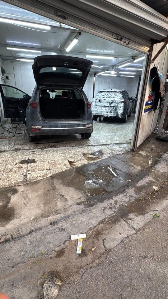 السلام عليكم تم افتتاح محطة غسل وحمام للسيارات في الوزيريه فرع مستشفى السفير
من الساعه 9 صباحاً وحتى الساعه 11 ليلاً للاستفسار ***********
