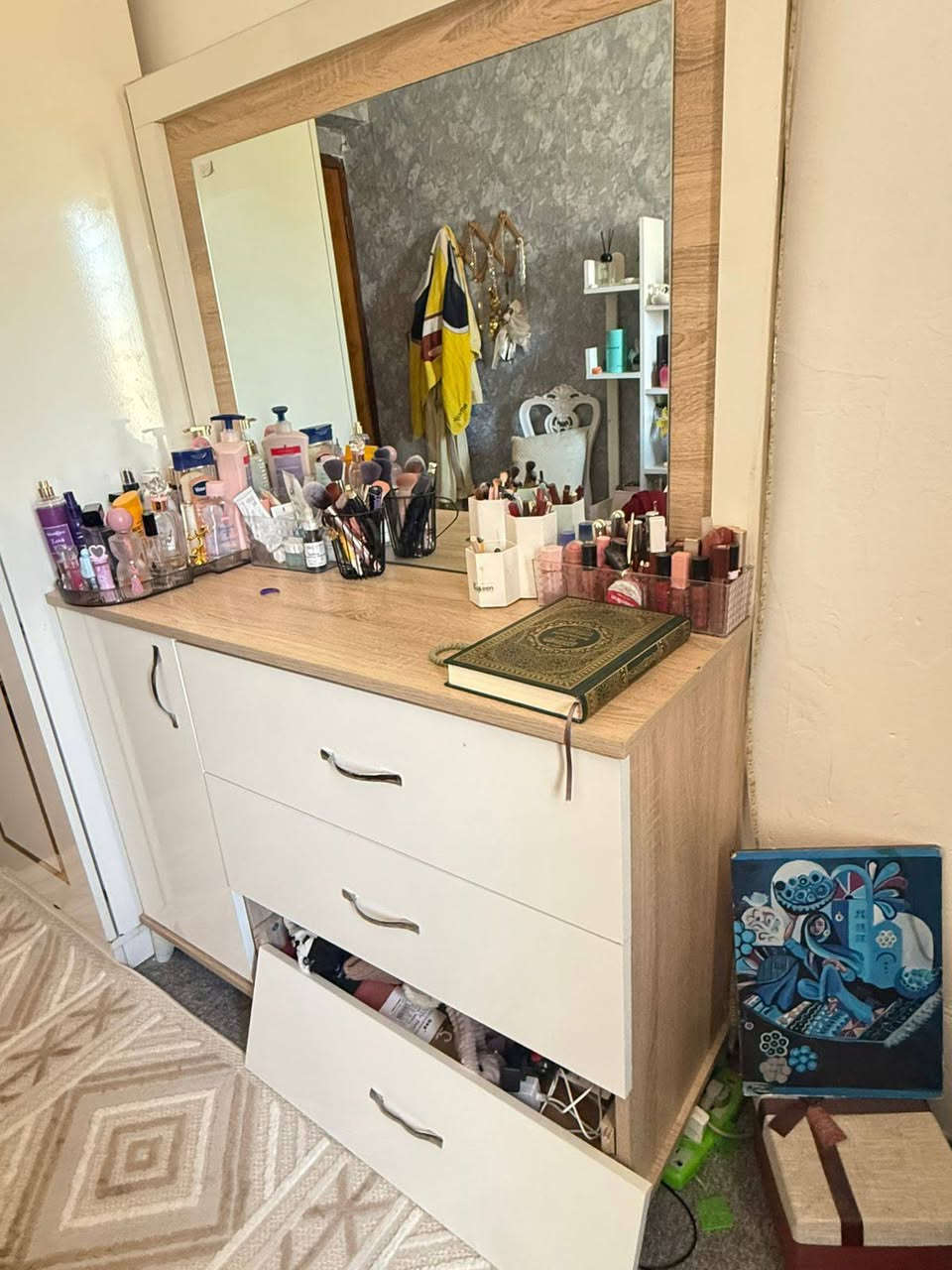 للبيع الكنتور والميز مرايا 250


**إذا كنت صاحب هذا الإعلان وتريد حذفه لأي سبب، رجاءا أرسل رسالة إلى الدعم الفني**