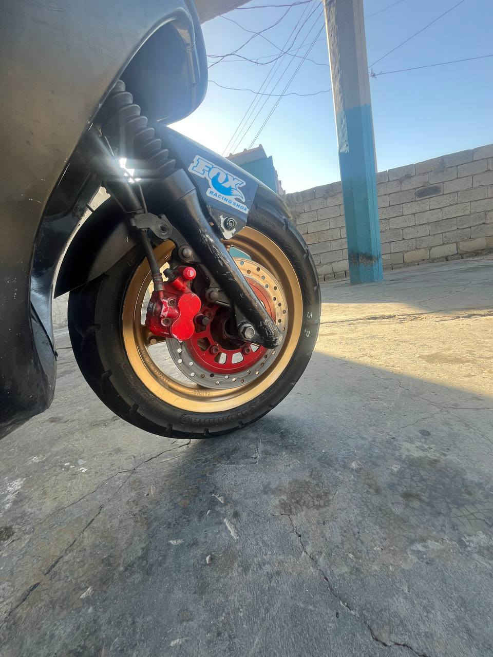 سلام عليكم ورحمة  سكنس نثيه البيع جاهزي من مكينه و كهربائية سعر٤٠٠ وبي مجال حك جيه مكاه ابو قريب***********
