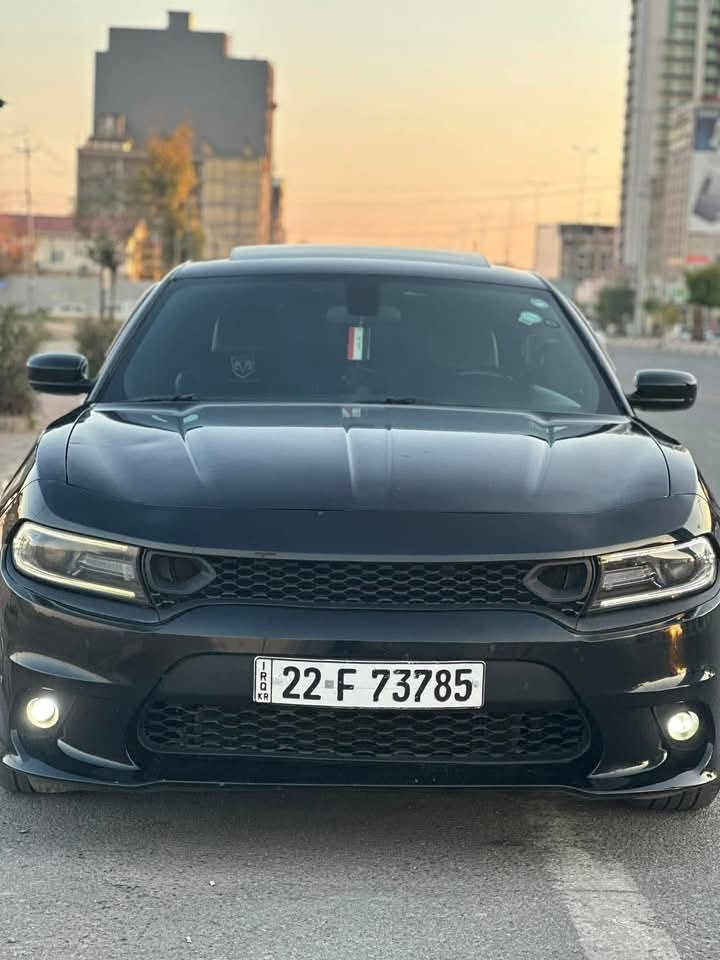 السلام عليكم.
جارجر 2020 sxt plus فول 
كشنات جلد تدفه تبريد 
كشنات خزن ميموري 
فتحت سقف 
حساسات خلفيه 
هيتر مري 
وياله وتواير جدد 
السيارة مغلفة ppf 
ضررها ربع البوند مع ربع الجاملغ موضح الباب السكن شبر صبغ علمود البي بي اف الصوره  
مكان السياره الموصل 
للتواصل
***********
