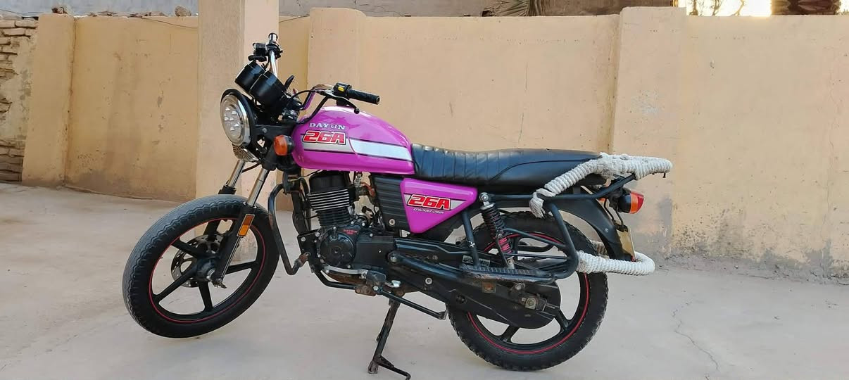 دراجه دايون موديل 22 اوراق اصولي محرك 200سي سي دراجه مكفوله جديده مامتعوبه نظافه 100% للتواصل فقط ع الارقام ،،***********/***********
