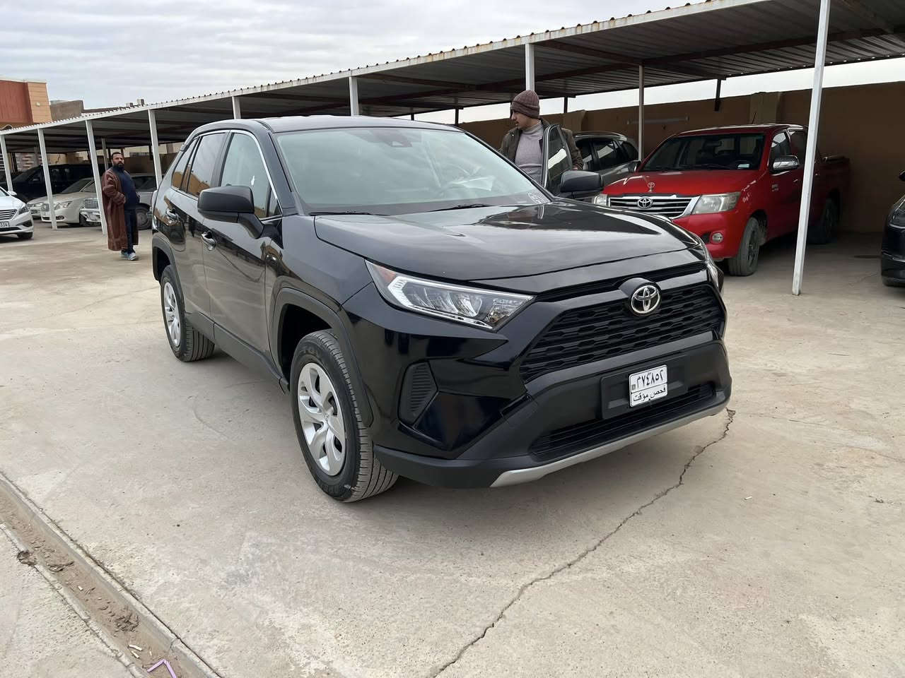 سلام عليكم 
راف فور للبيع امريكي 
ضرر بونيد وجاملق 
موديل 2023منفيس
كير ومحرك شرط 
تواير وصدر جدد
السعر 190 وبيها مجال للطيبين 
الرقم ***********
