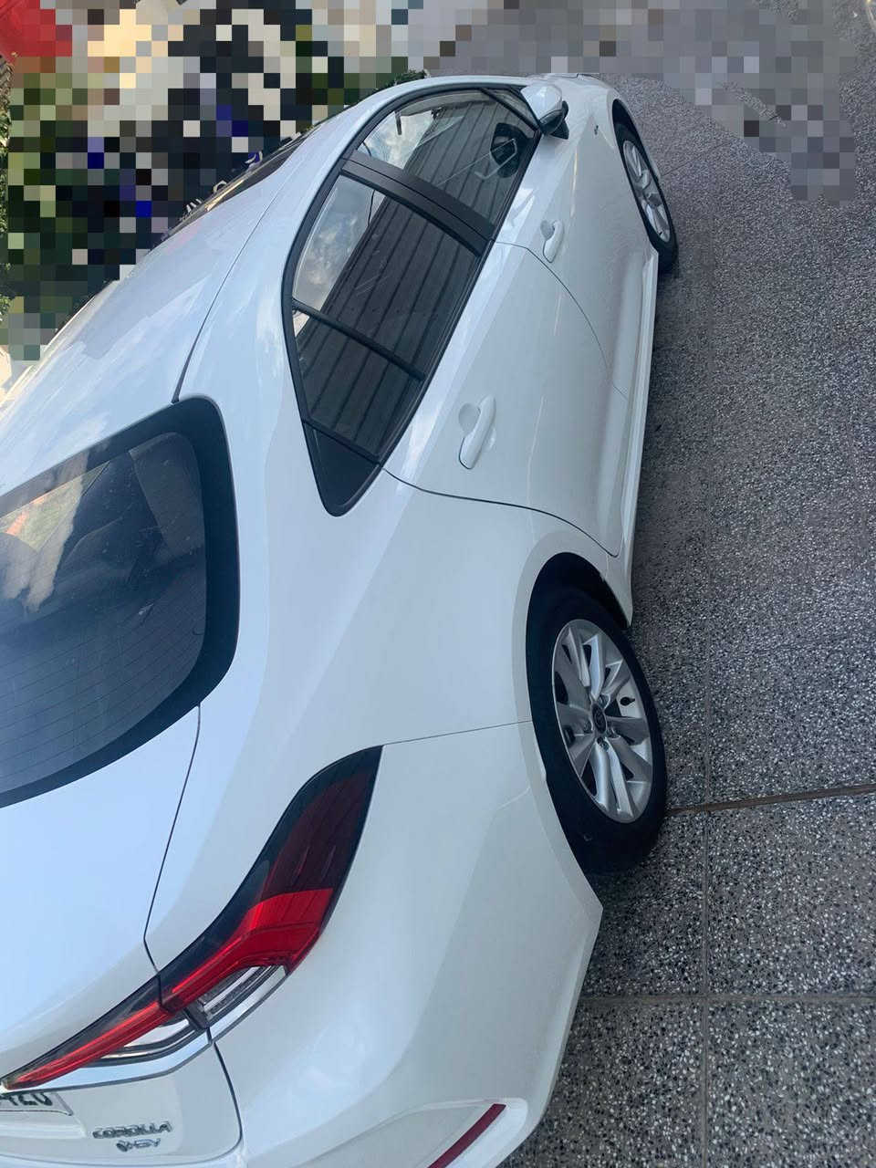 سلام عليكم
كورلا 2025هايبرد شكل الخليجي 
رقم بغداد سنويه باسمي تحويل ثاني يوم
مواصفاتها معروفه
بصمه.  فتحه.  مانع تصدام.  رادار.  تحديد مسار.  مثبت سرعه.  تحكمات سترين كامله.   مودات قياده ايكو نورمال سبورت.  هاند بريك كهربائي.  اوتو هولد.  شاشه ابل كار بلي واندرويد اوتو.  وباقي المواصفات
ماشيه 15الف 
مكفوله كفاله عامة ع وضع الشركة 
مكاني بغداد /ابو غريب السريع /خرنابات 
السعر / 155/  ***********/***********
