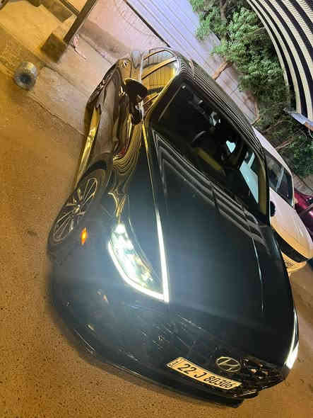 تحيه طيبه السلام عليكم سوناتا موديل 2022  فول مواصفات
شنو ابالك بيها مواصفات 
مكينة 1600 تبريو 
اوتو بارك تتقدم وترجع بالريمونت 
ضررها موضح بلصوره 
الايرباكا صبغ بنيد بابتين مبدلات نفس لون 
ماشيه 70 ألف 
1- بصمة ابواب لمس + تشغيل + صندوق
2- ماستر كي تفتح الابوب بنضام الكارت 
3- دشبول دجتال متغير 7 الوان
4- كشنات جلد
5- كشن كهرباء  + تدفئه الستيرن( السكان)
6- كشنات تدفئة تبريد
7- خزن 128 كيكا + ( android auto + apple car play)
8- رادرات 4 امامي وخلفي توقف تلقائي
9- اشاير في المري + نقطة عمياء في المري
10- انارة داخلية مركزيه مختلف الالوان 
11- شاشة الحجم الكبير 12 انج + تحكم عام على السياره
12- سستم صوت BOSE الصوت 12 سماعة و دمام 2
13- لايت امامي 4 عدسات LED
14- هاندبريك بصمه + اوتو هولد للتوقف في الازدحامات
15- شاحنة طوارئ شحن سريع
16- منفذ USB امامي خلفي 
17- شفتات في الاستيرن كير ( تبترونك رياضي )
18- نظام المساعده على الاصطفاف
19- نظام الترحيب عنده الاقتراب داخل وخارج السياره
21- وضعيات قياده 4  
22- نظام تحديد المسار 
23- مثبت سرعه 
24- نظام مستشعرات في الباب من تنفتح الباب تتوقف السياره 
25- تبريد السياره بيانو 
26- كيجات الكتورنية
27- كير 8 نمر دبل گلج
رقم اربيل شرط تحويل 
175, ورقه بيها مجال 
أي استفسار *********** حكم 
مكان بغداد دوره
