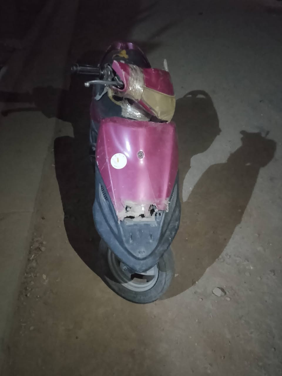 السلام عليكم دراجه للبيع ماكس قشمه قائمه بس تشتغل سعر 200 وبيها مجال مكان ديوانيه رقم ***********
