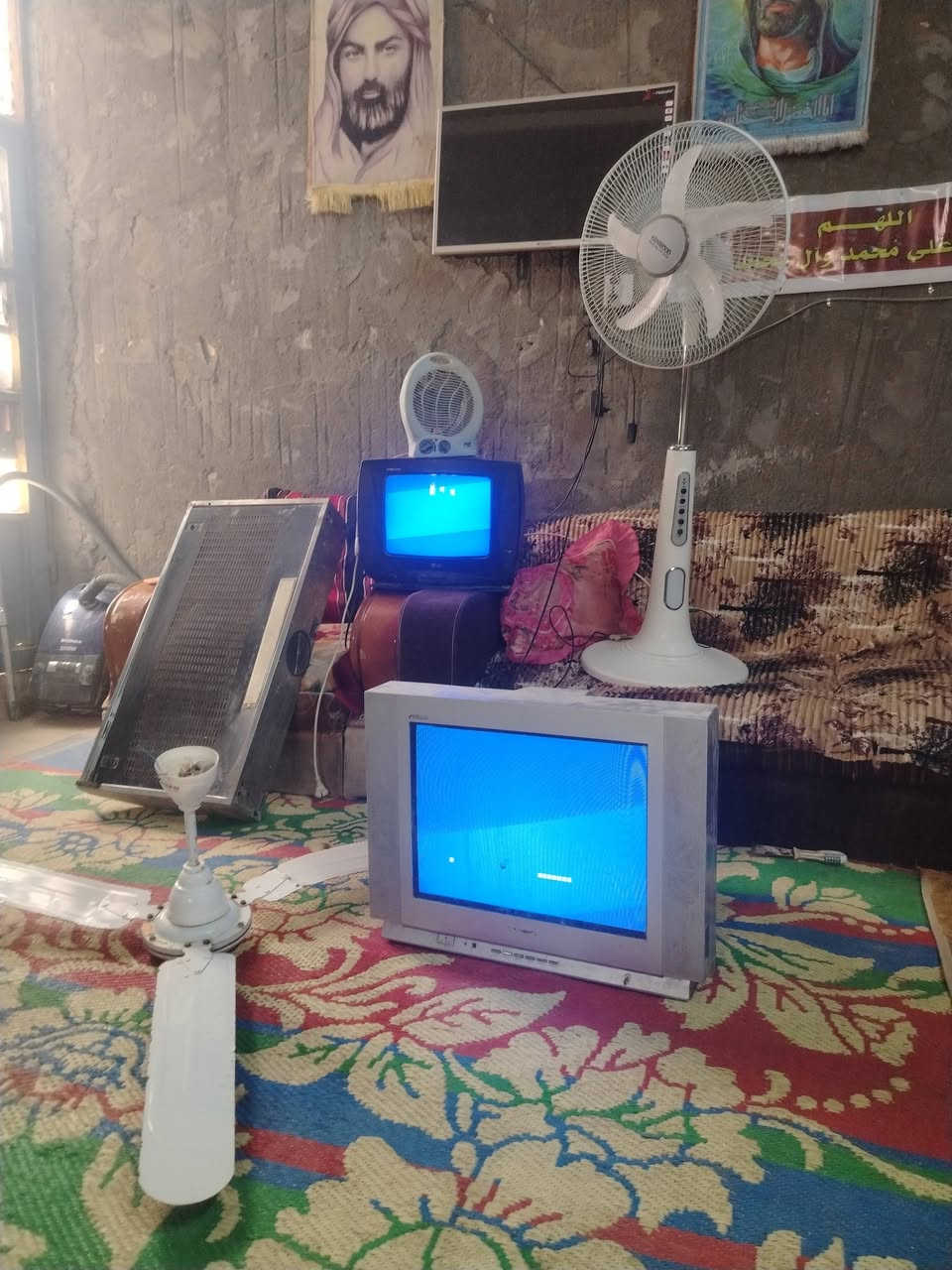 للبيع قيم وخذهن ***********
