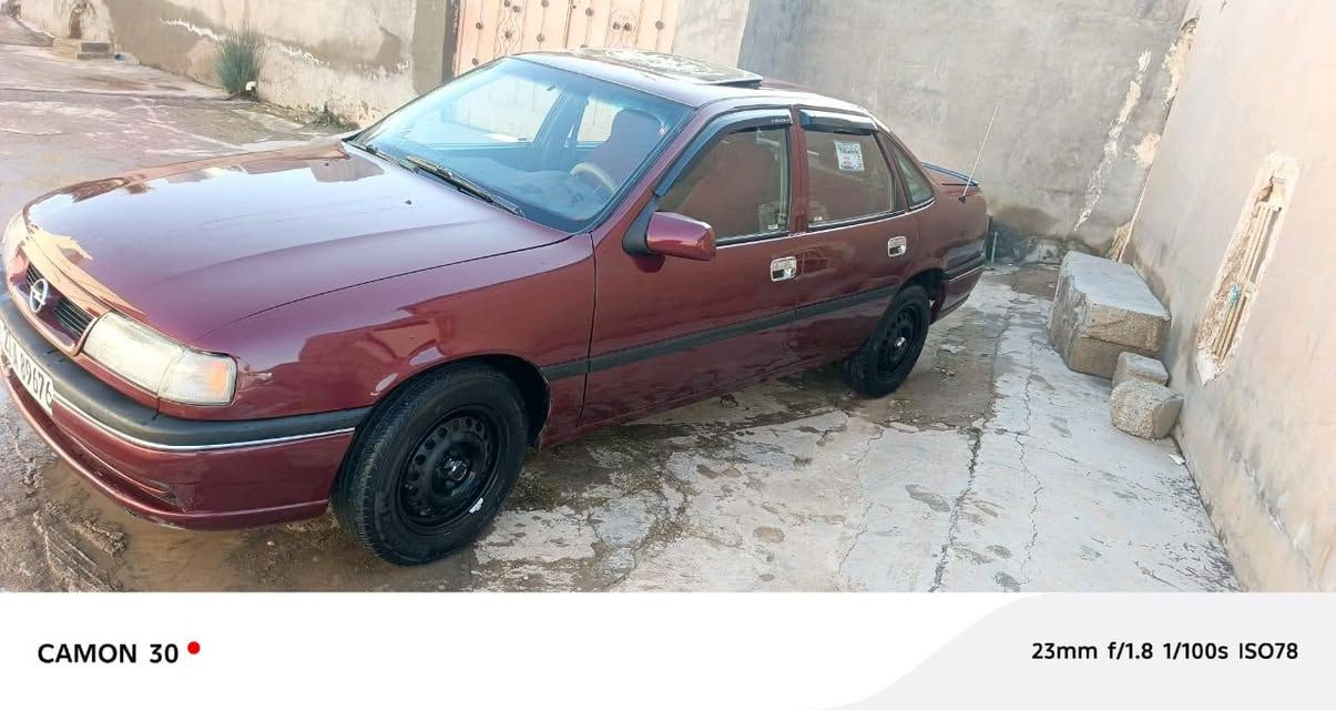 السلام عليكم اوبل فكترا للبيع حجم 20 كير عادي موديل 92
كير محرك شرط صدر شرط سياره مابيه اي عيب 
السعر 42 وبيه مجال حك الجيه   رقم موبايل 
***********
