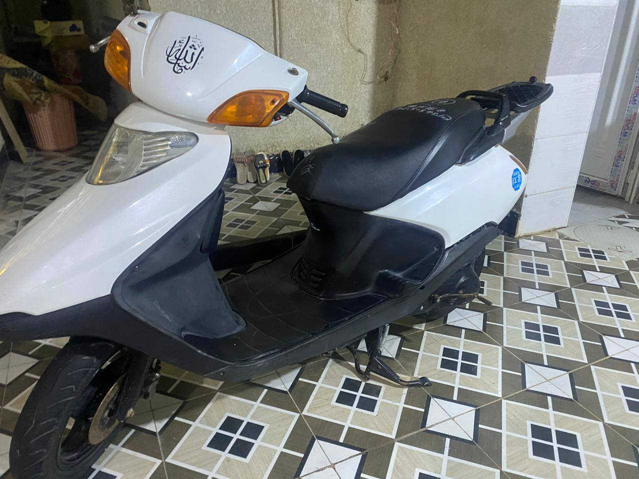 سبيسي للبيع 
دراجه نضيفه وحلوه كامله  ماناقضه شي
مجفته مره وحده 
عنوان كوت زين القوس 
السعر 600وبيهه مجال 
***********
