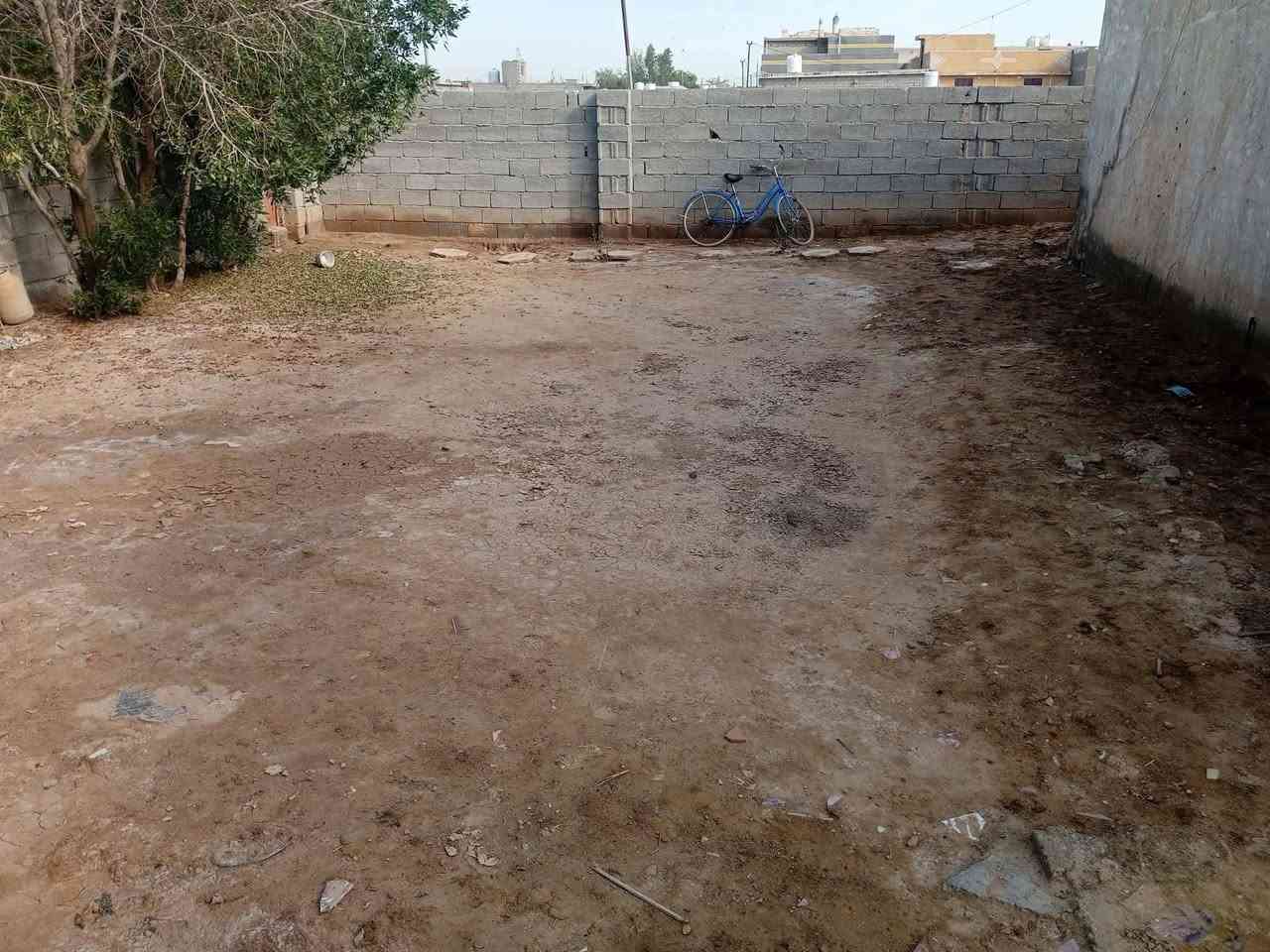 بيت للبيع مساحه 660 متر/ البنا 3غرف + مطبخ ستيج وصاله  واستقبال للاستفسار  ‏‪***********‬‏
